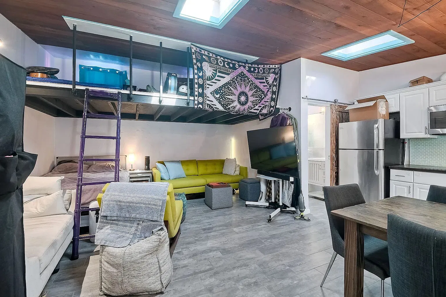 348 La Mesa Avenue - B — Photo 3