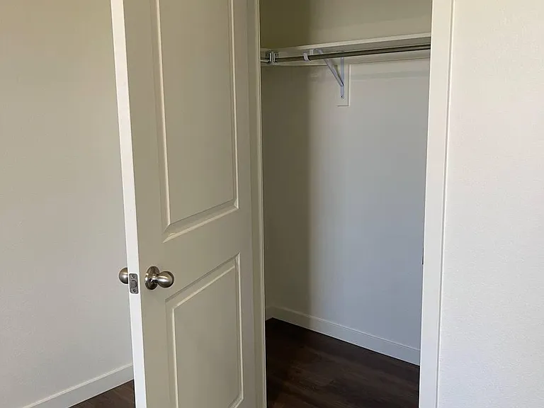 6045 Holstein Dr — Photo 26
