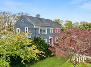 2 Academy Ln, Bellport Village, NY 11713