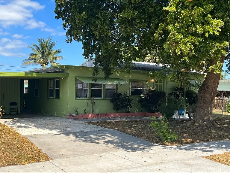 4291 Cambridge St — Photo 12