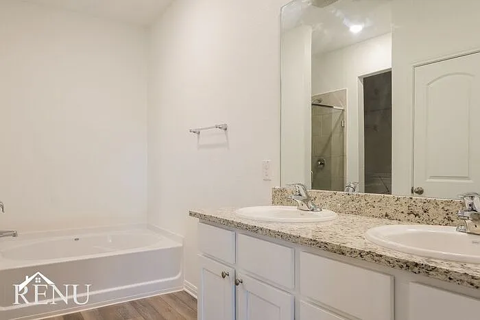 165 Scarborough Bnd — Photo 15