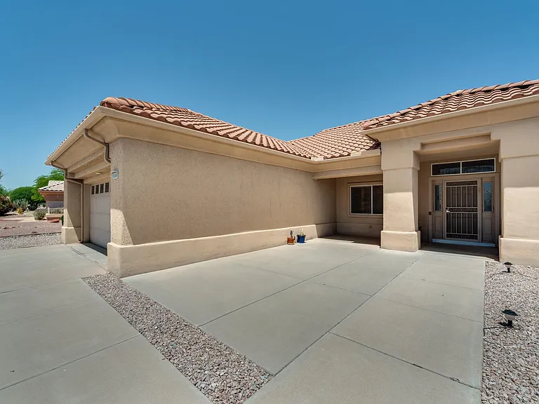 15304 W Heritage Dr — Photo 1