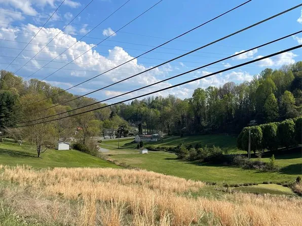 Larwood Ln, Bristol, VA 24202