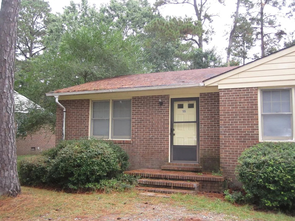 2 bed, $950 — Photo 2