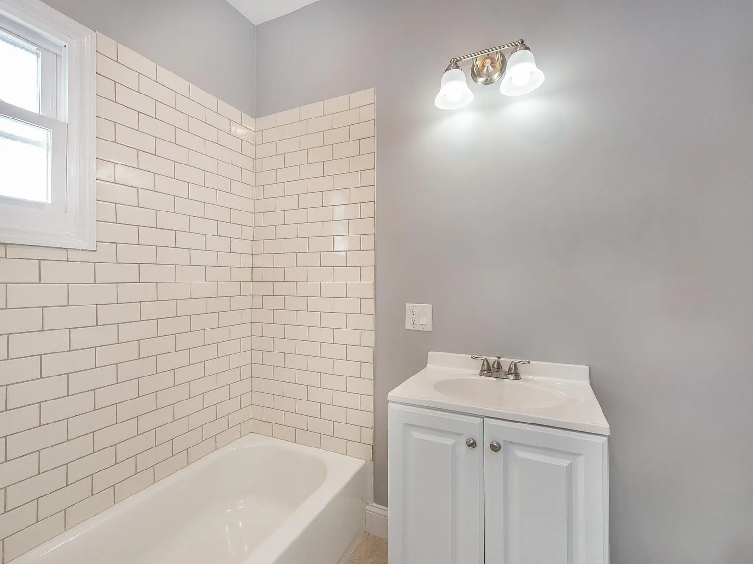 64 Union Ave — Photo 3