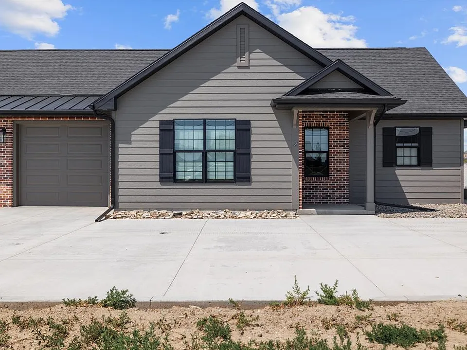 5421 Apple Rose Ln #1