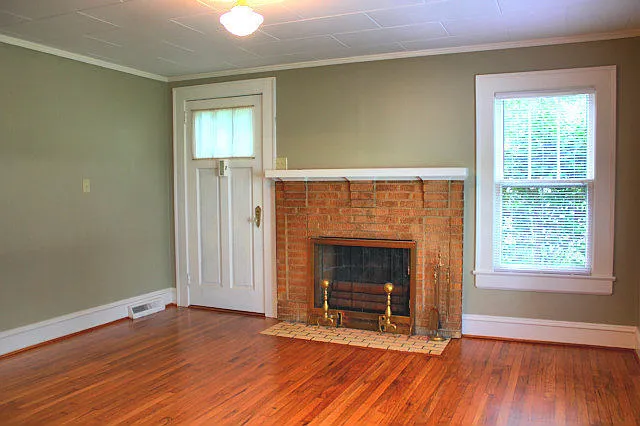 2 Bedroom Cottage Plan Available Mid-August — Photo 2