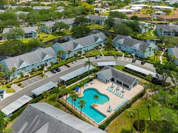 105 Wading Bird CIR #U201, NAPLES, FL 34110
