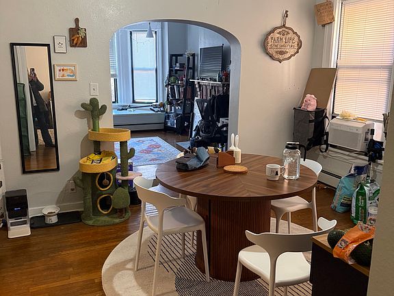 5th image of 333 S Pacific Ave APT 2