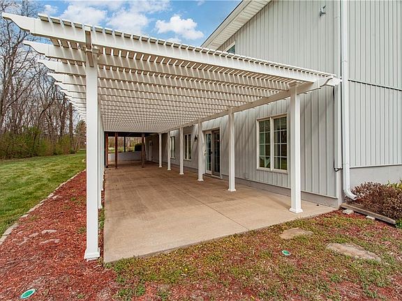 5th image of 4203 SE Willow Ridge Ct