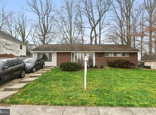 7204 Halifax Pl, Springfield, VA 22150