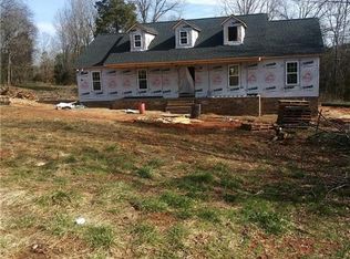 160 English Oaks Ln, Thomasville, NC 27360