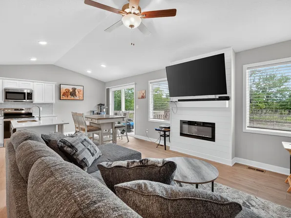 113 S Walnut Dr, Norwalk, IA 50211