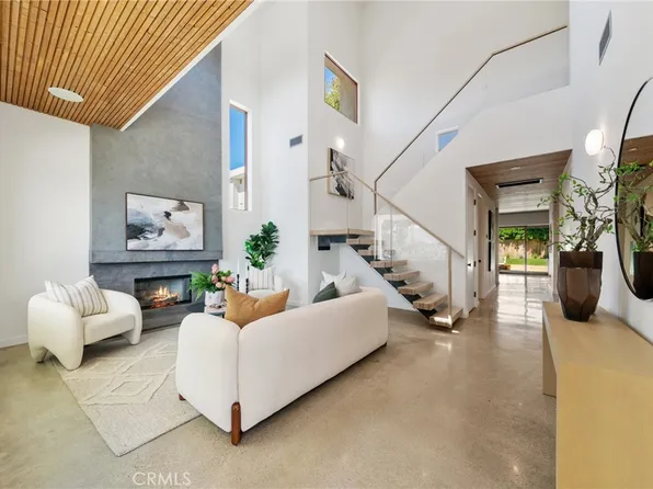 12123 Iowa Ave, Los Angeles, CA 90025
