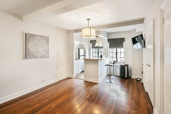 Sold by Compass | media 1