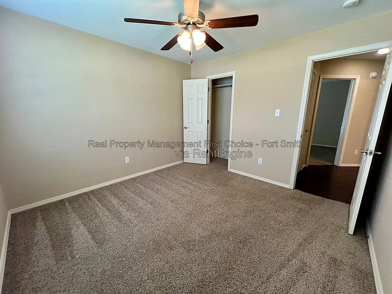 507 Ridge Point Dr — Photo 15