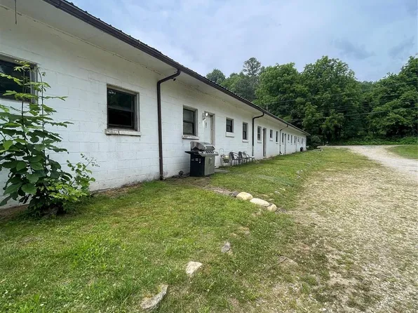 576 W Orchard St, Old Fort, NC 28762