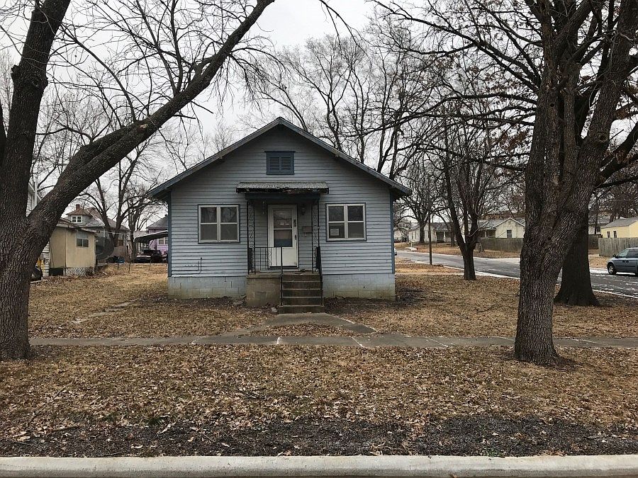 1st image of 110 E Shawnee St