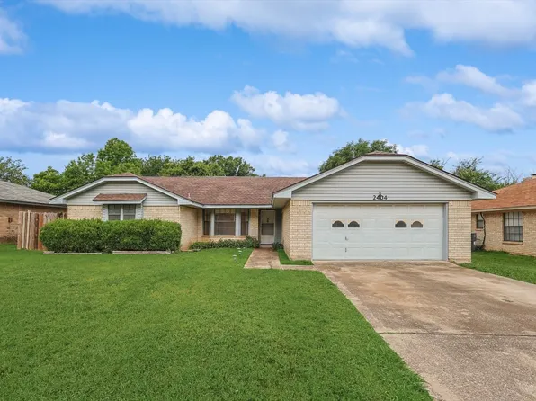 2404 Avonhill Dr, Arlington, TX 76015