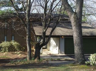 10861 Parcel Ct, Oakton, VA 22124