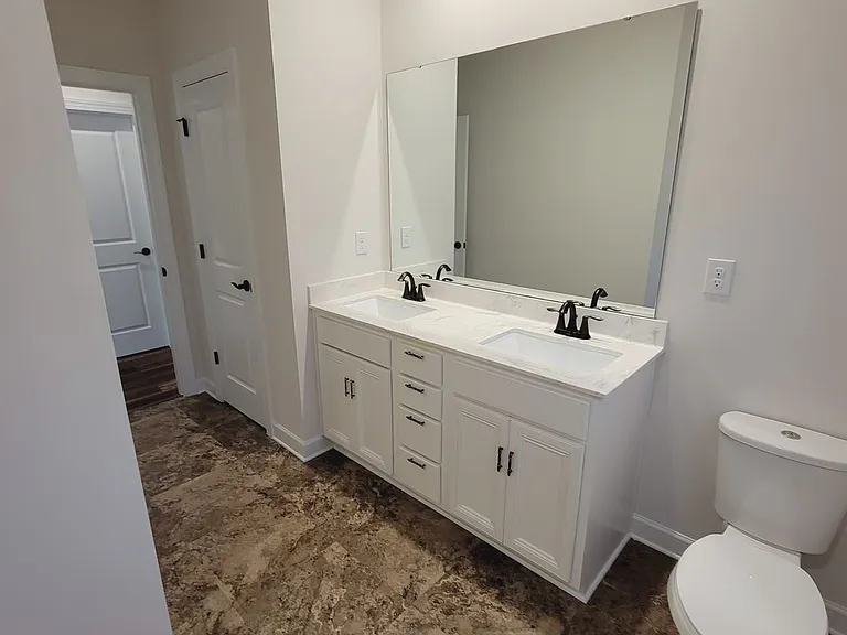 4637 Collingham Dr — Photo 14