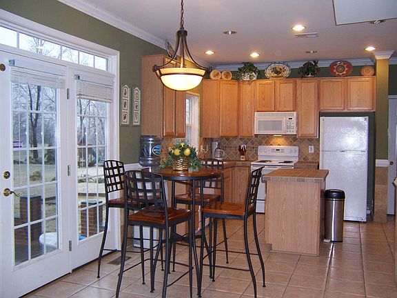 Large, bright gourmet kitchen.
