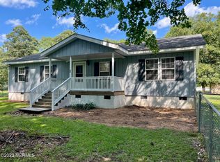 65 Pondora Dr, Washington, NC 27889