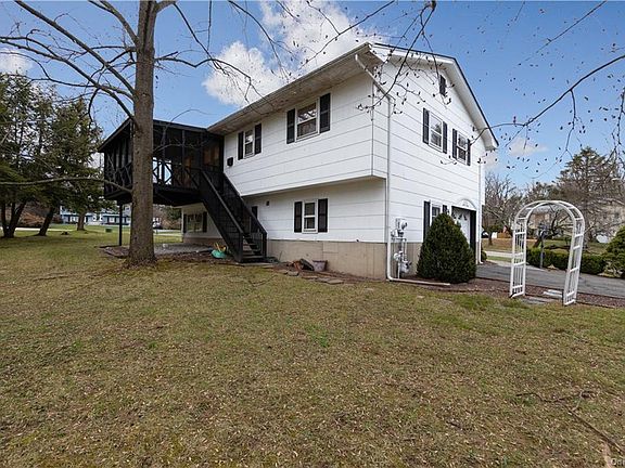 5th image of 1 Kathleen Ct