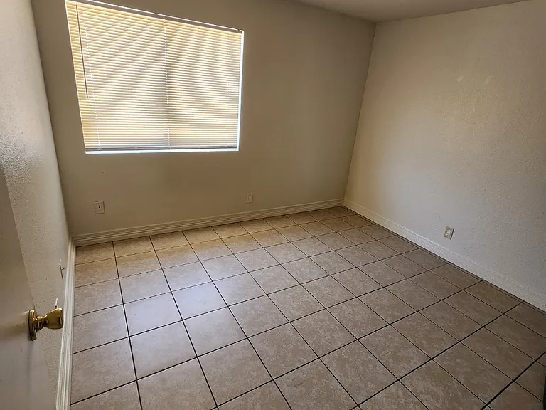 57 Barbados St — Photo 3