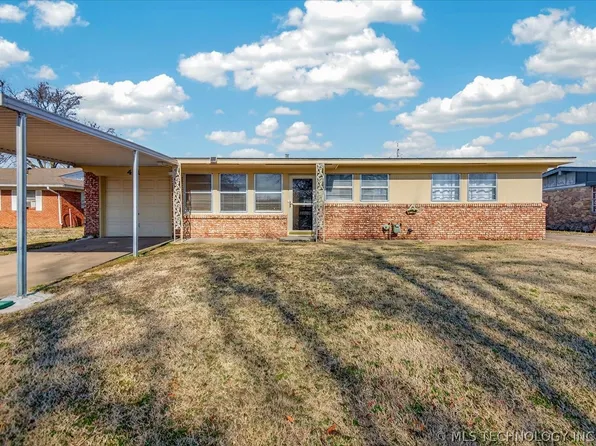 421 NW Oak Park Rd, Bartlesville, OK 74003