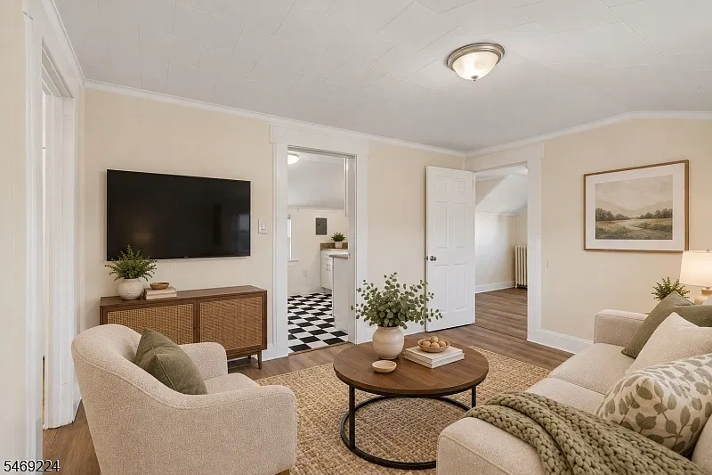 2 bed, 1.0 bath, $2,100 — Photo 4