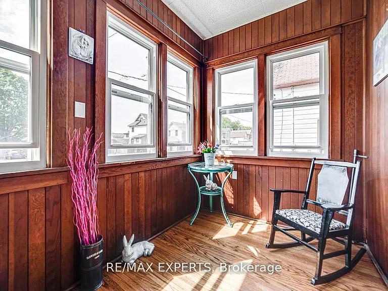 98 Elgin St E #1 — Photo 18