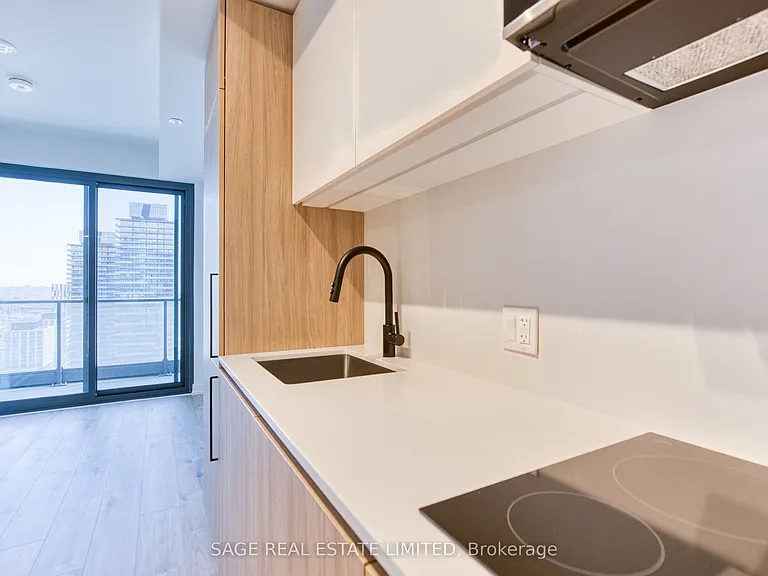 35 Parliament St #2812 — Photo 11