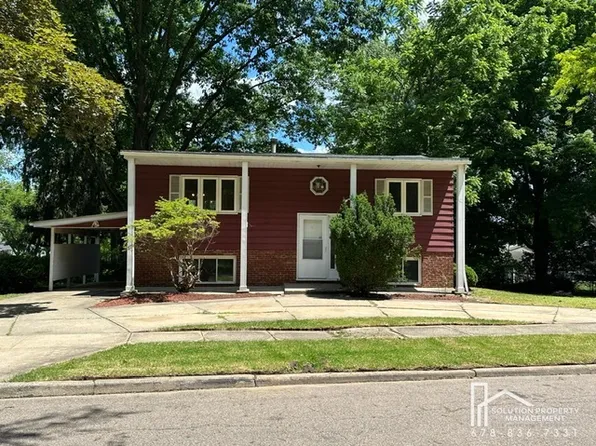 1323 Hilton Dr, Akron, OH 44313