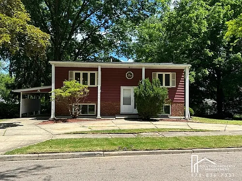 1323 Hilton Dr Photo 1