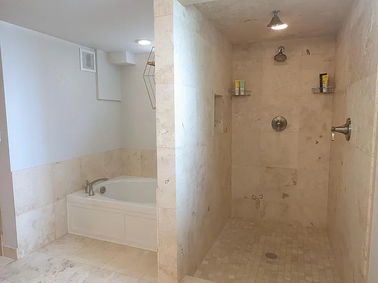 1318 S Alcott St — Photo 10