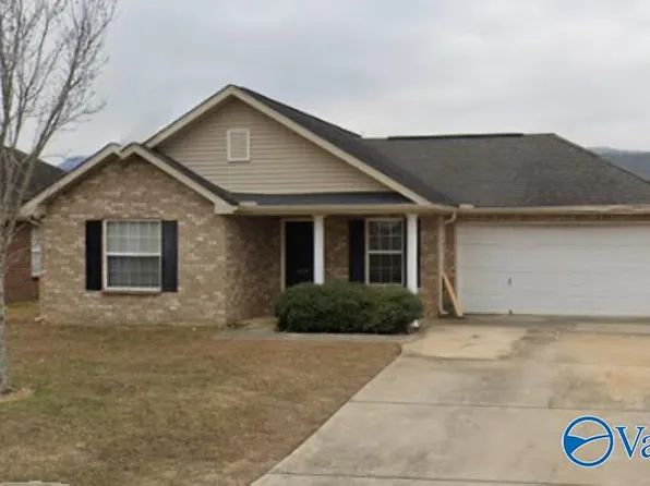 426 Wade Rd SE, Owens Cross Roads, AL 35763