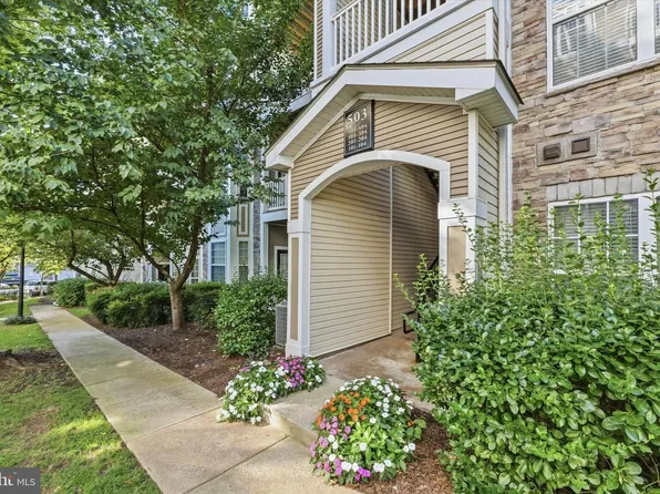 503 Sunset View Ter SE Unit 404, Leesburg, VA 20175