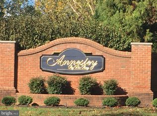 17 Vitner Ln, Pasadena, MD 21122