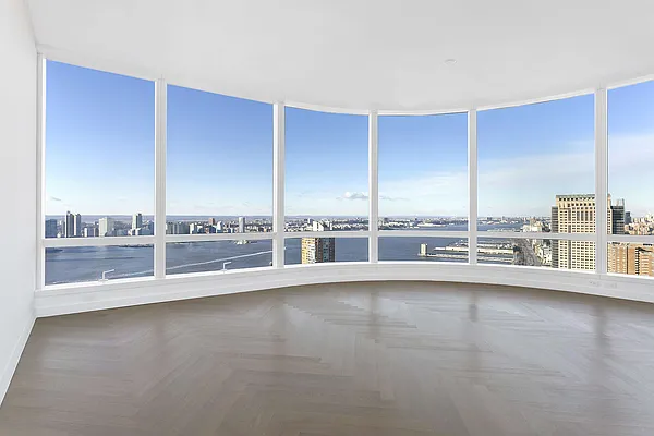 Rented by Compass | media 50