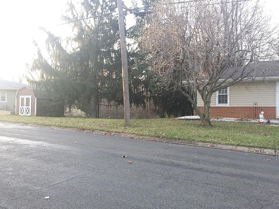 Adjoining Lot with Storage Shed