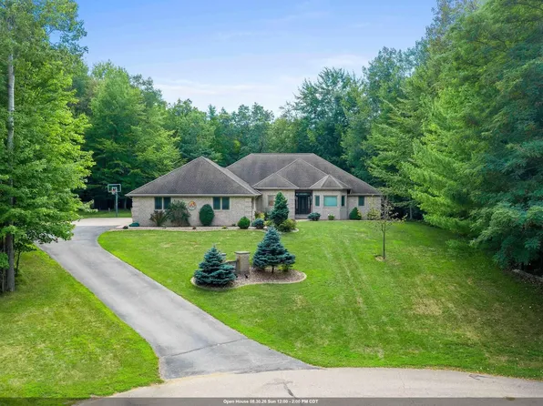425 Hill Haven Ct, Little Suamico, WI 54141