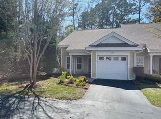 108 Darwin Ct, Morehead City, NC 28557