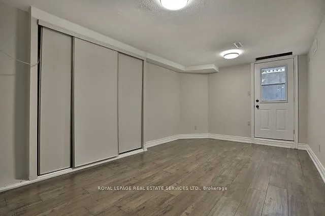4584 Glastonbury Pl — Photo 18