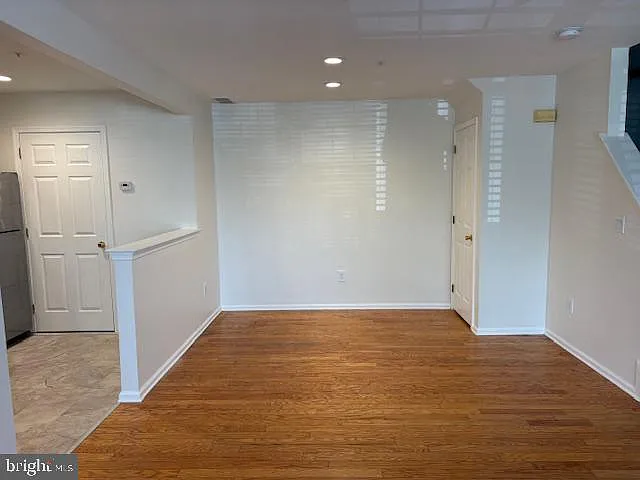 2403 Beacon Hl — Photo 4