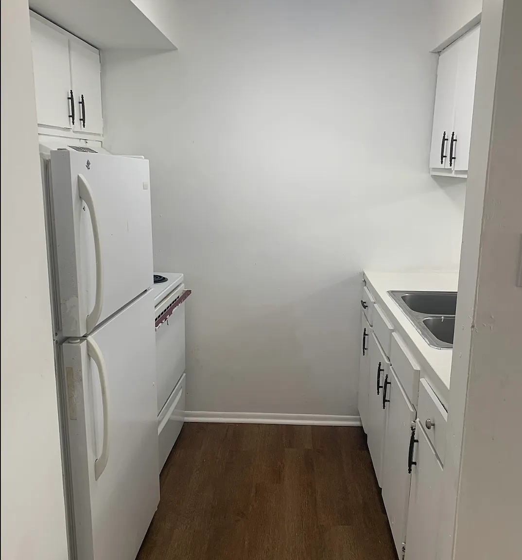 4103 East 4th Street - 8 — Photo 3