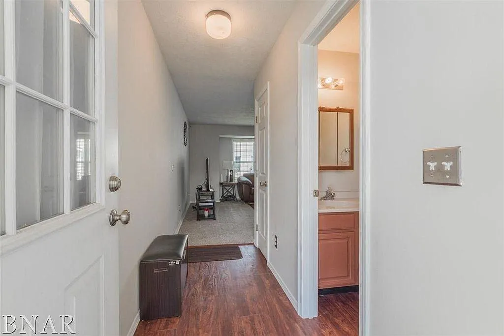 1222 Colonial Ave — Photo 4