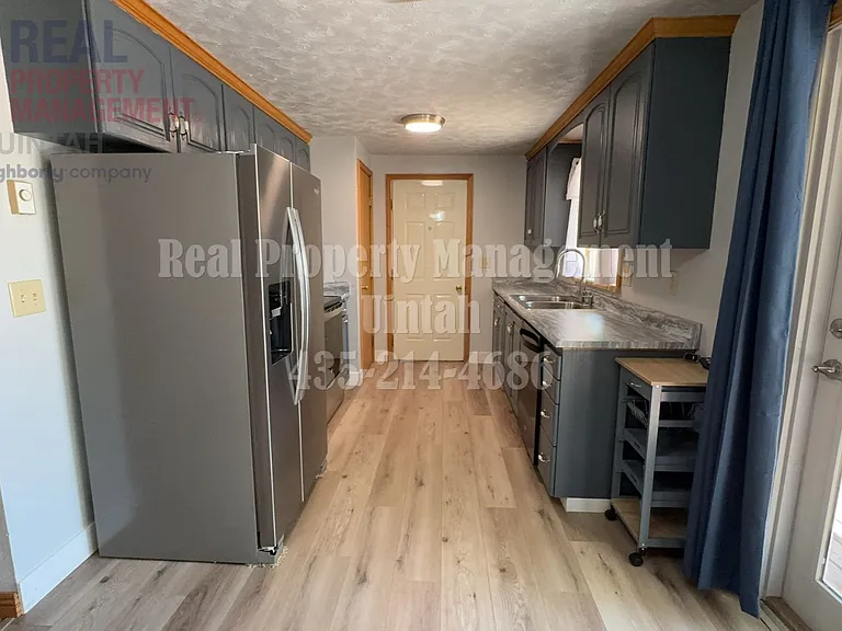 456 S 3130 W — Photo 4