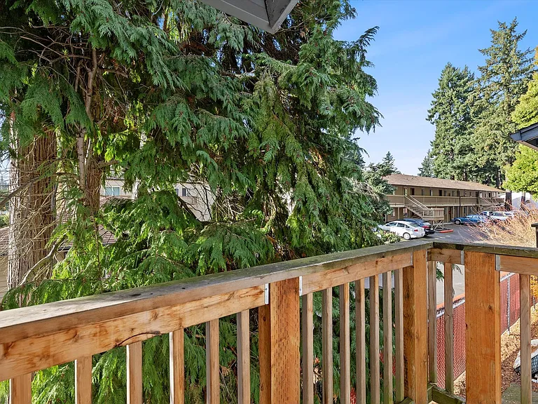 Briar Rose Apartments — Photo 15