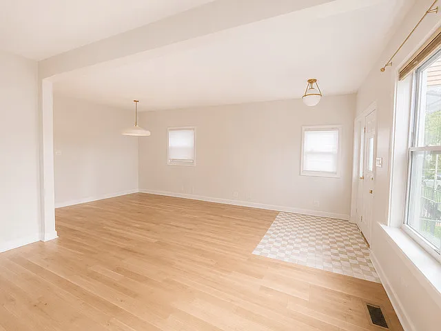 3914 N Mozart St — Photo 3